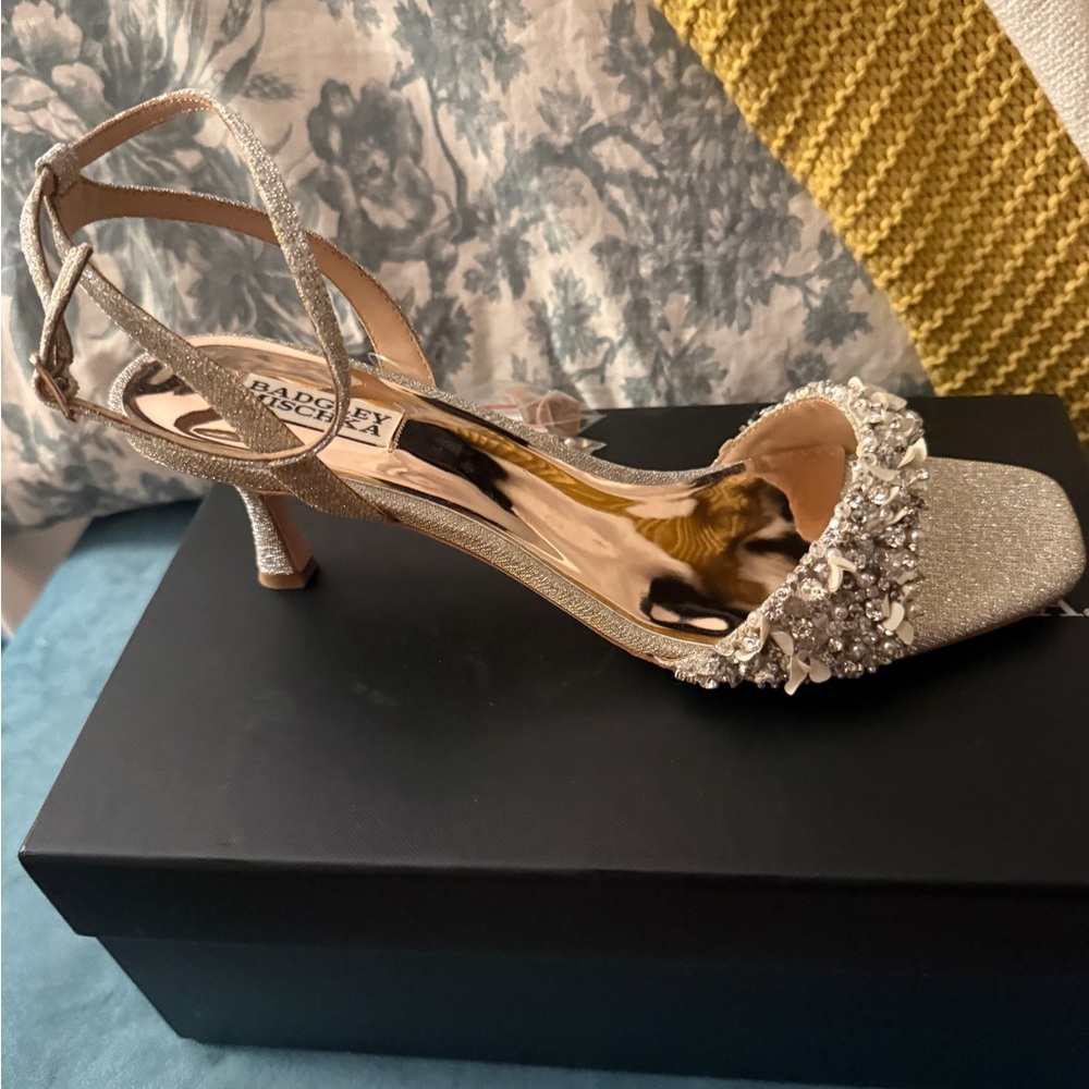 Badgley Mischka Champagne Gold Jeweled Open-Toe Evening Heels